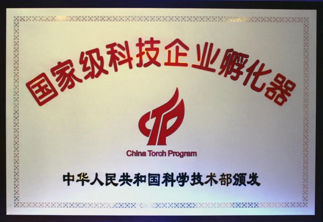 �DƬ